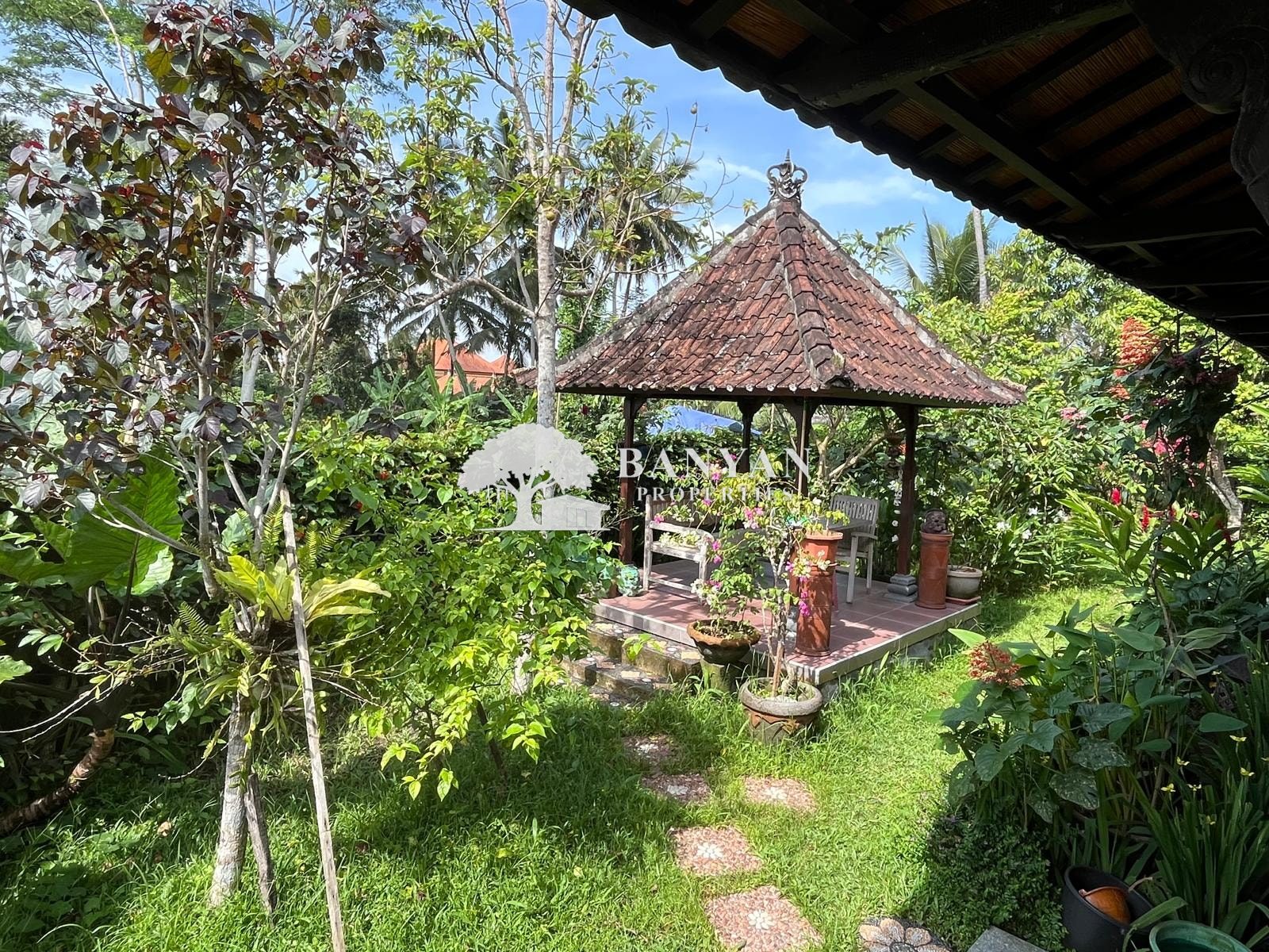 Joglo Sunrise Villa — photo 12 of 14