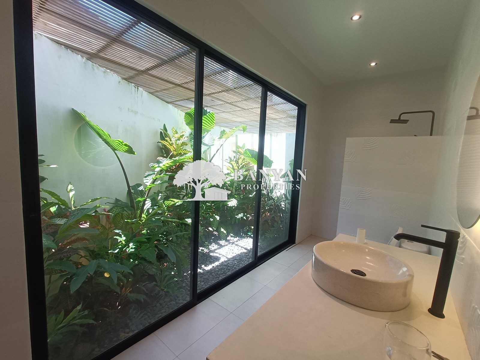 Villa Tunjung Sari Sanur - Beautiful 2 Bedroom Villa in Sanur — photo 10 of 14