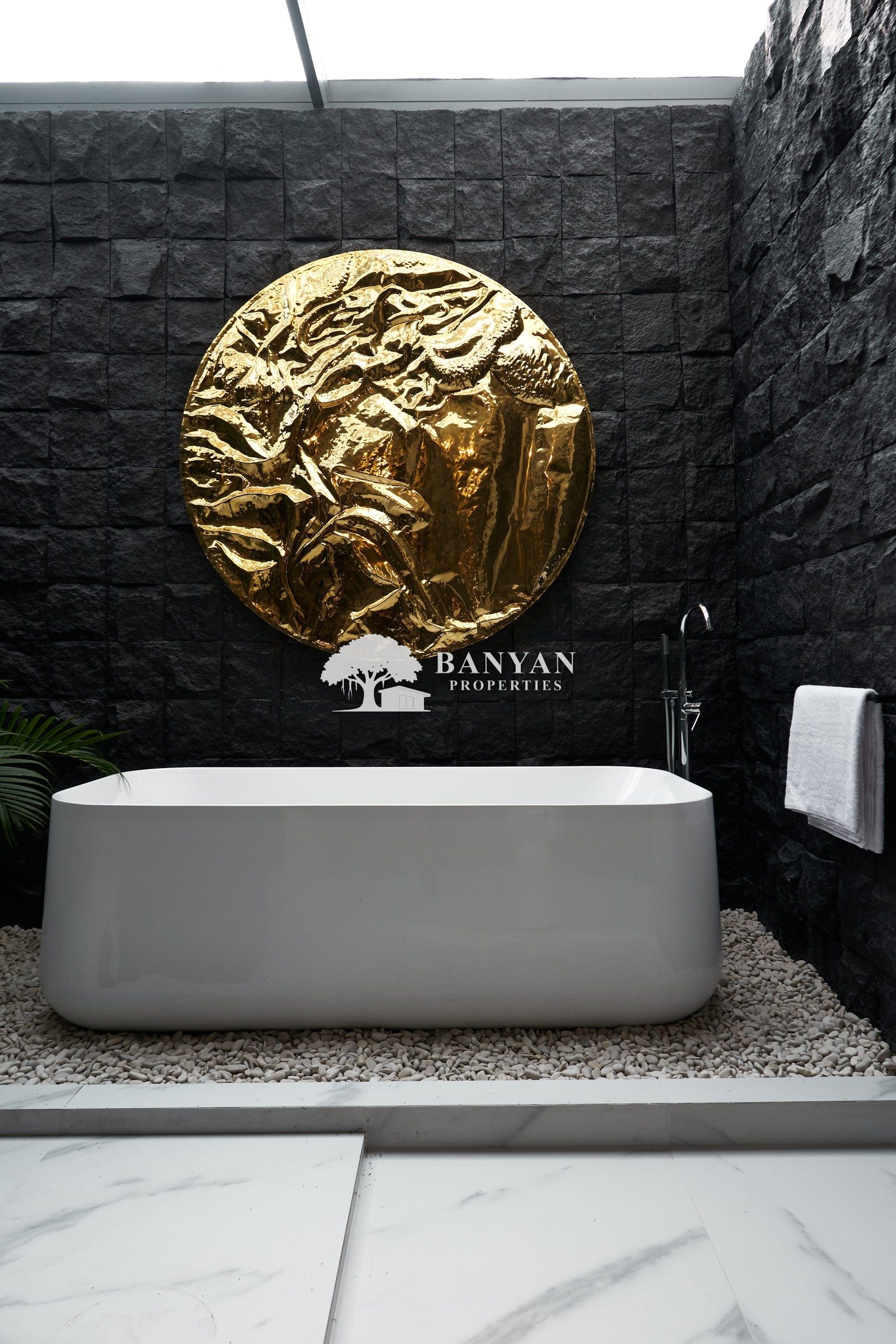 Sleek 2-Bedroom Contemporary Villa with Private Pool and Jungle Views — Jl. Tirta Tawar, Ubud — photo 22 of 26
