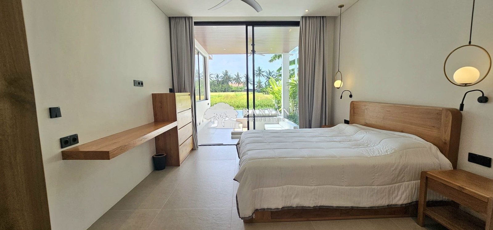 Villa Raptor - New 3 Bedroom Minimalist Luxury Villa in Singakerta — photo 31 of 37