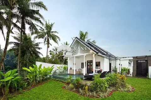 Villa putih - A Stylish 1-Bedroom Villa with Private Pool in Ubud — photo 2 of 8