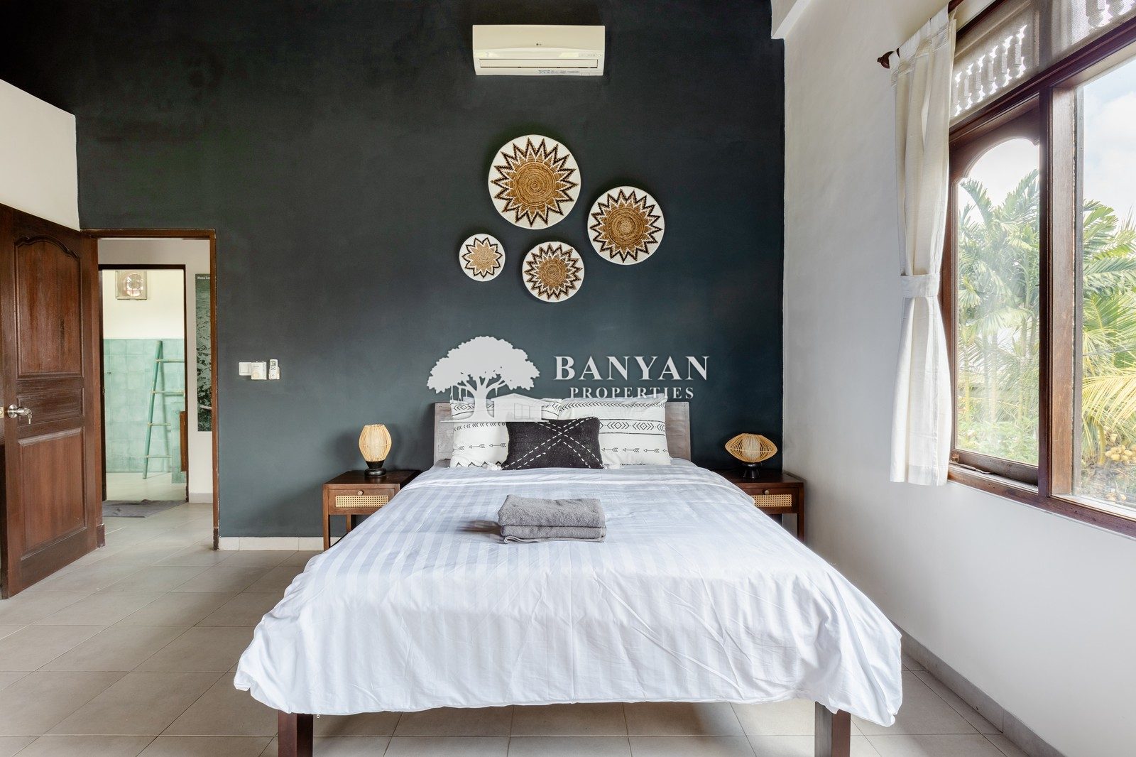 Villa Shanti Graha - Charming 2 Bedroom Villa with Ricefield View in Petulu — photo 10 of 34