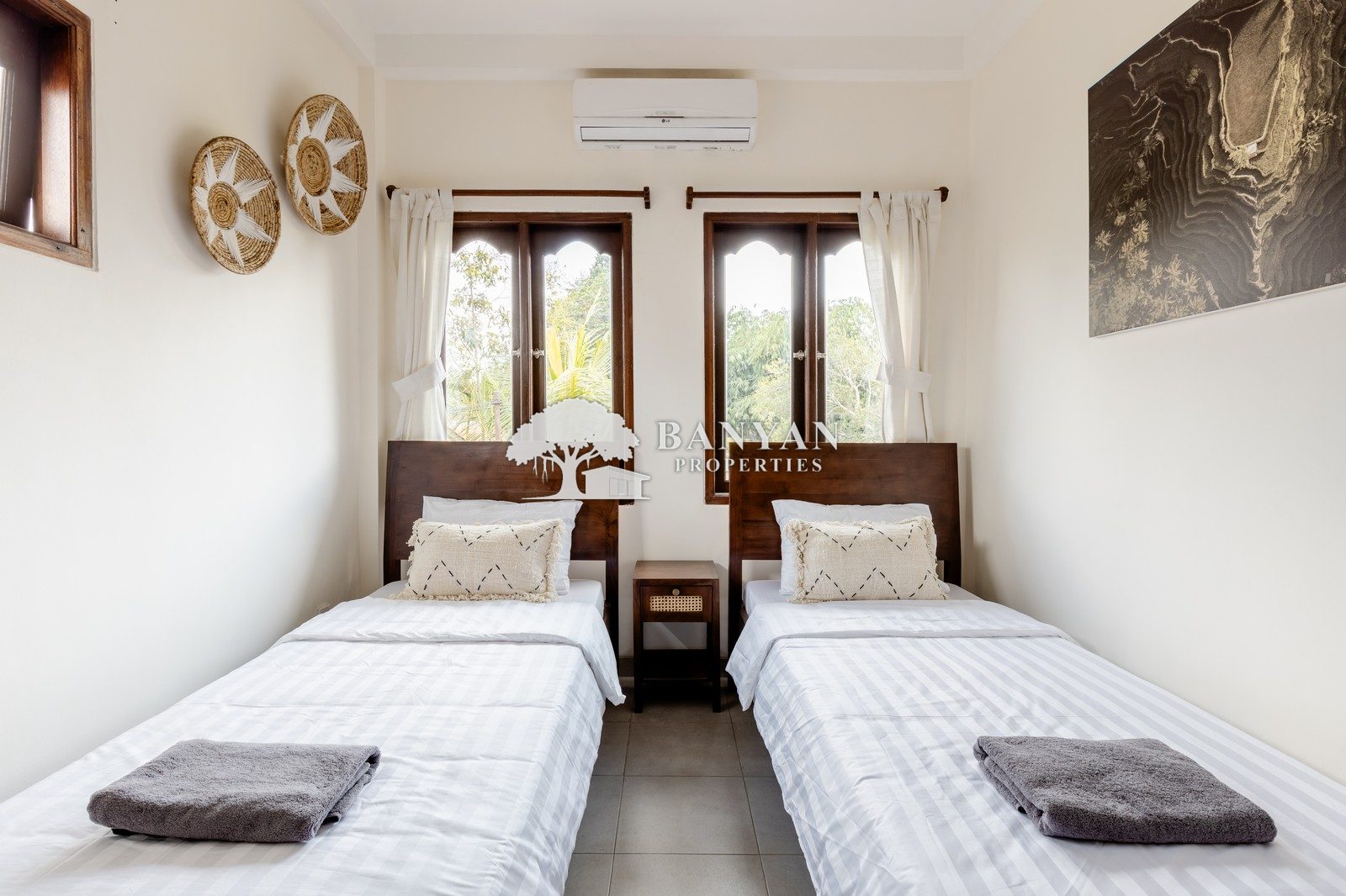 Villa Shanti Graha - Charming 2 Bedroom Villa with Ricefield View in Petulu — photo 16 of 34