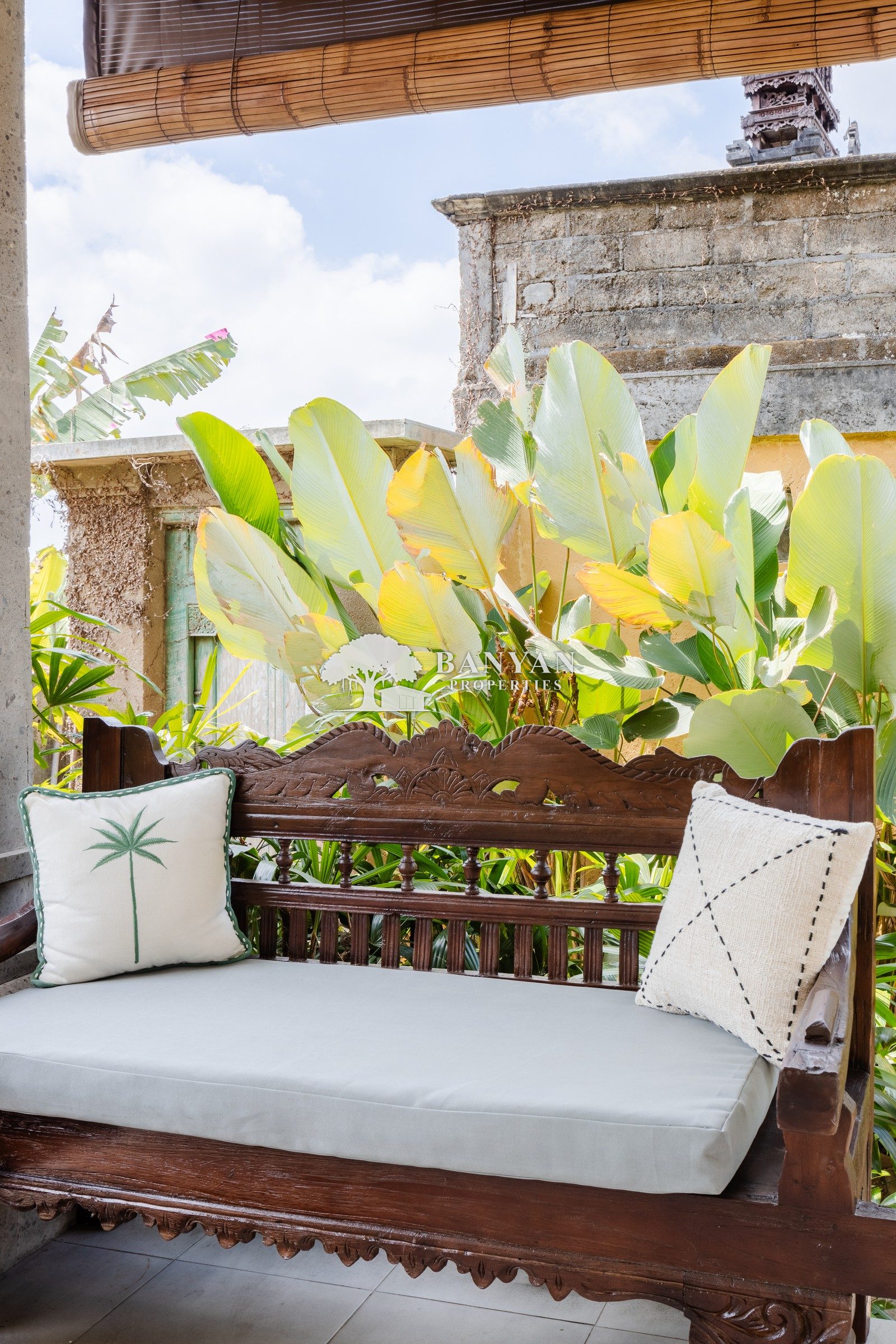 Villa Shanti Graha - Charming 2 Bedroom Villa with Ricefield View in Petulu — photo 24 of 34