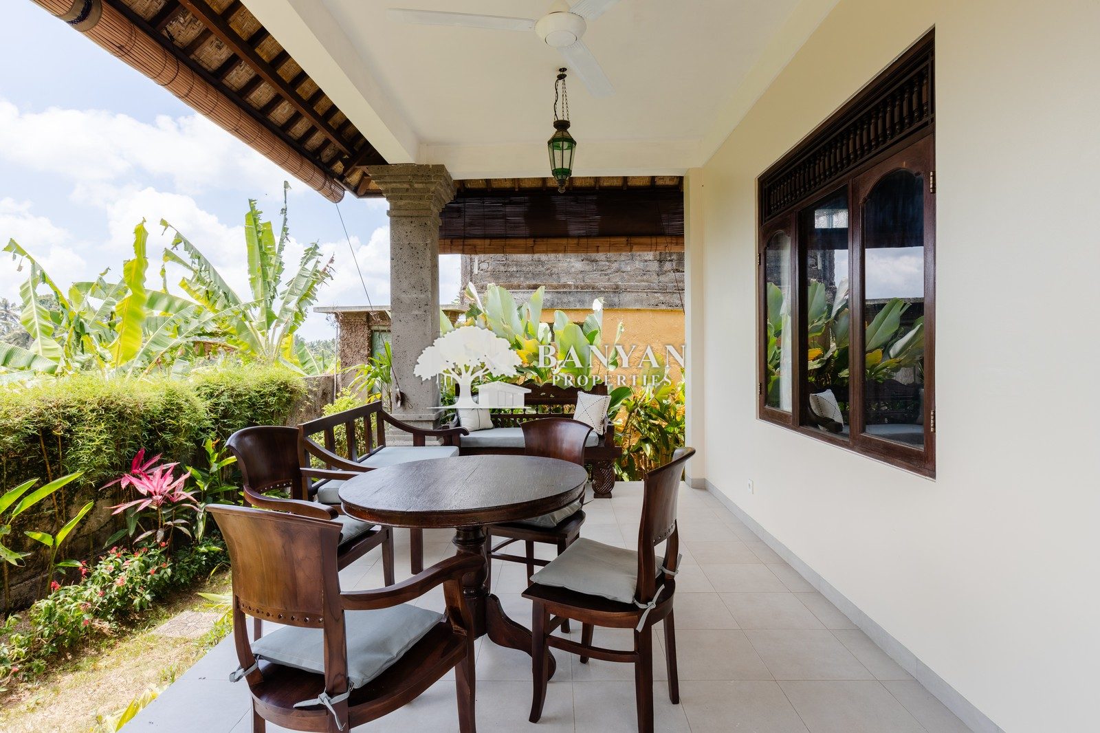 Villa Shanti Graha - Charming 2 Bedroom Villa with Ricefield View in Petulu — photo 26 of 34