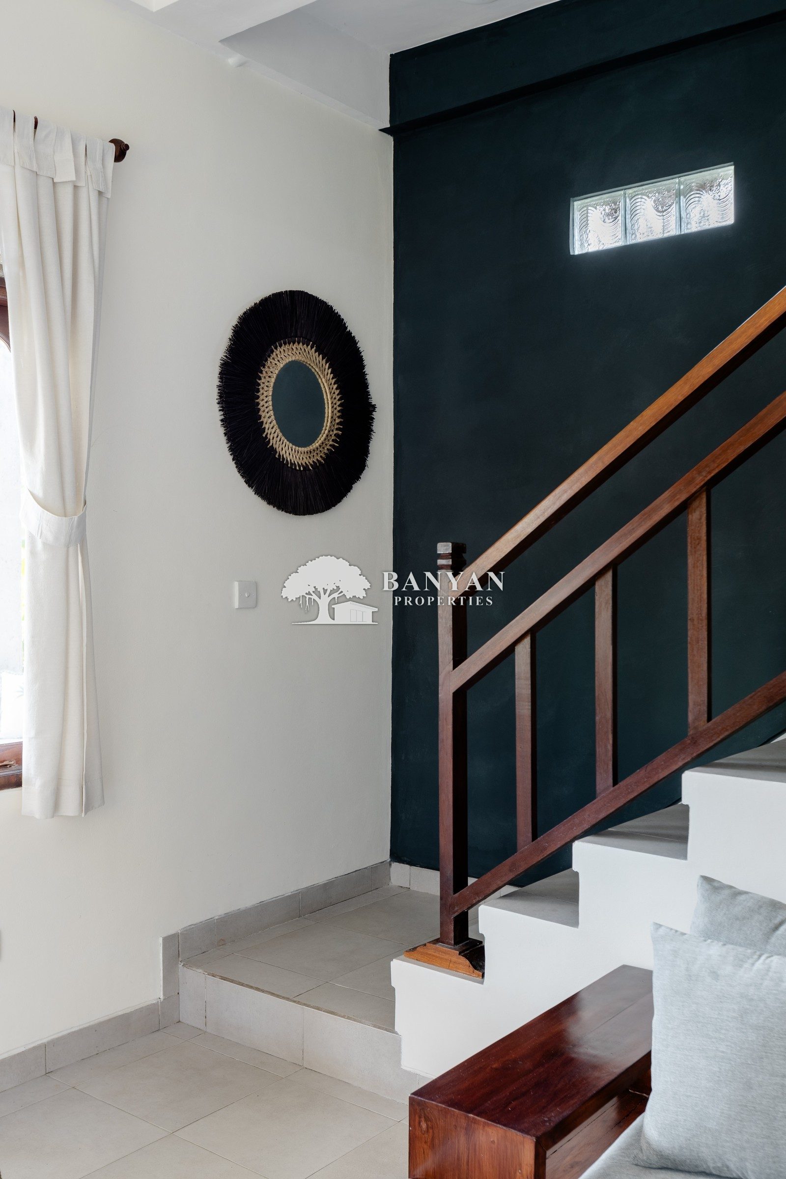 Villa Shanti Graha - Charming 2 Bedroom Villa with Ricefield View in Petulu — photo 4 of 34