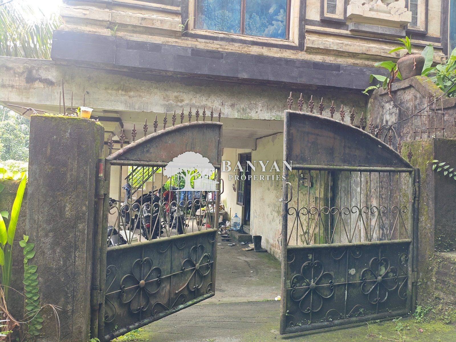 Rare 3-Storey Heritage Cottage for Sale with Jungle Views and Balinese Character — photo 16 of 18