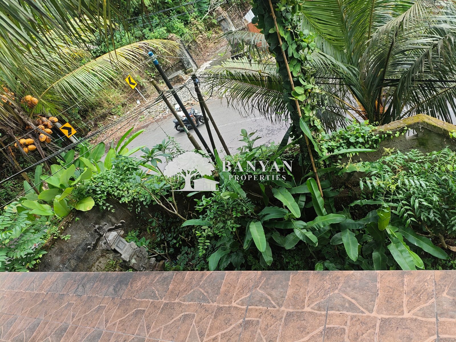 Rare 3-Storey Heritage Cottage for Sale with Jungle Views and Balinese Character — photo 17 of 18