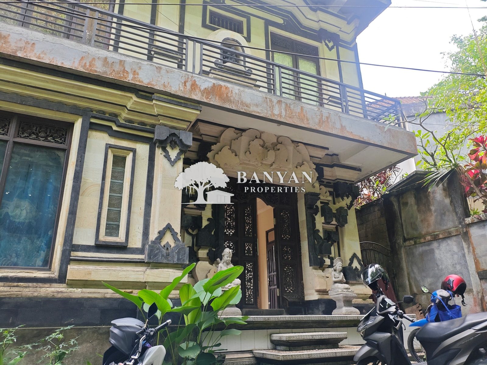 Rare 3-Storey Heritage Cottage for Sale with Jungle Views and Balinese Character — photo 2 of 18