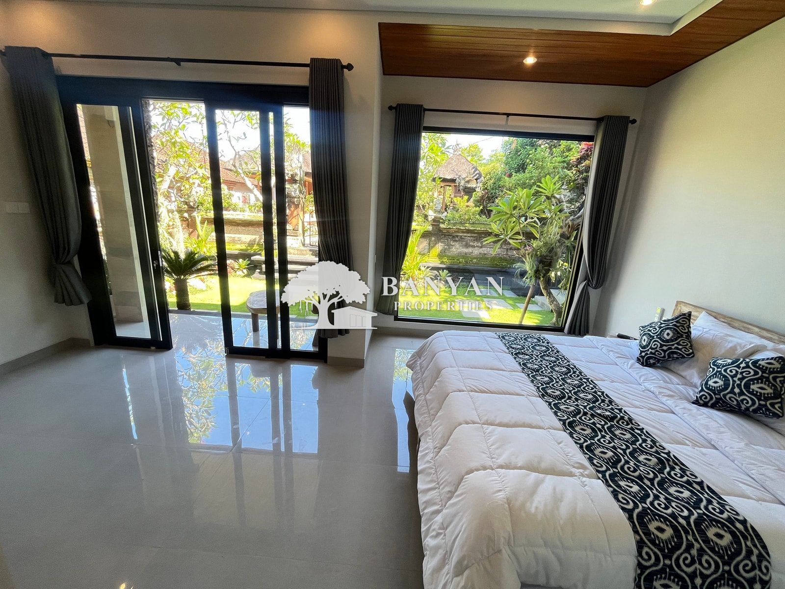 Jambul Room downstairs 2 — photo 4 of 9